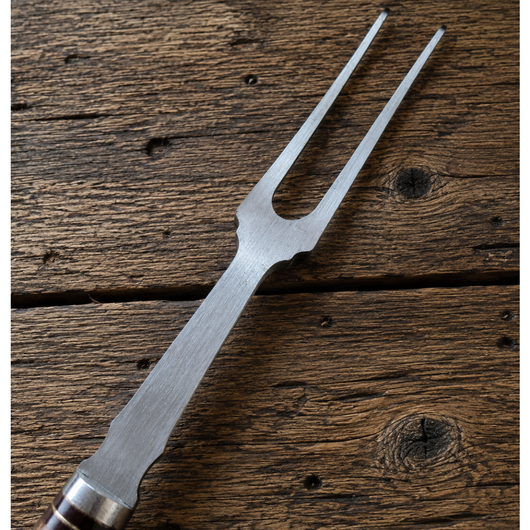 Handcrafted BBQ Set - 18cm Stainless Steel Knife - Guayubira wood & bovine bone Handle