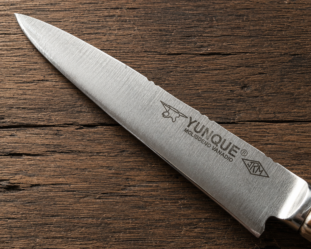 Handcrafted 14cm Molybdenum Vanadium Knife - Red Quebracho wood & Alpaca Handle